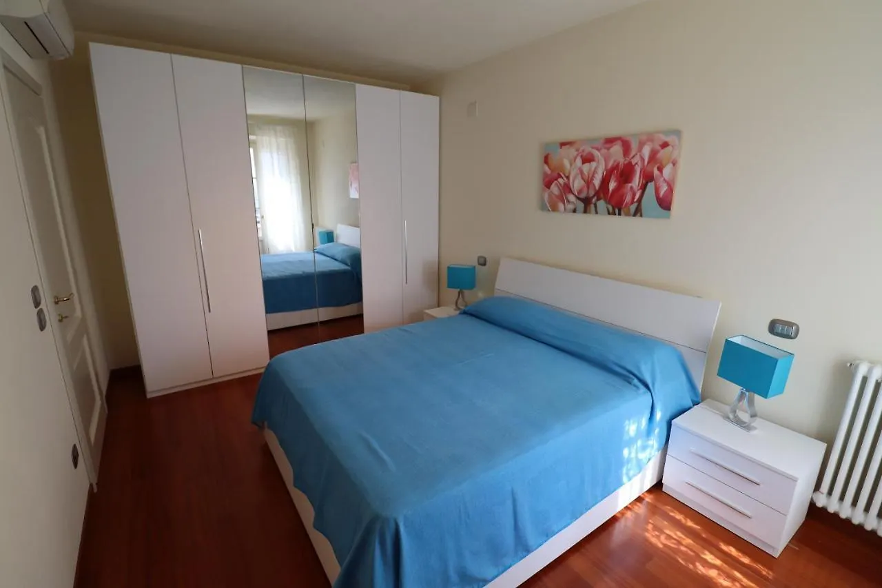 I Velieri Villa Viareggio 0*,  Italy